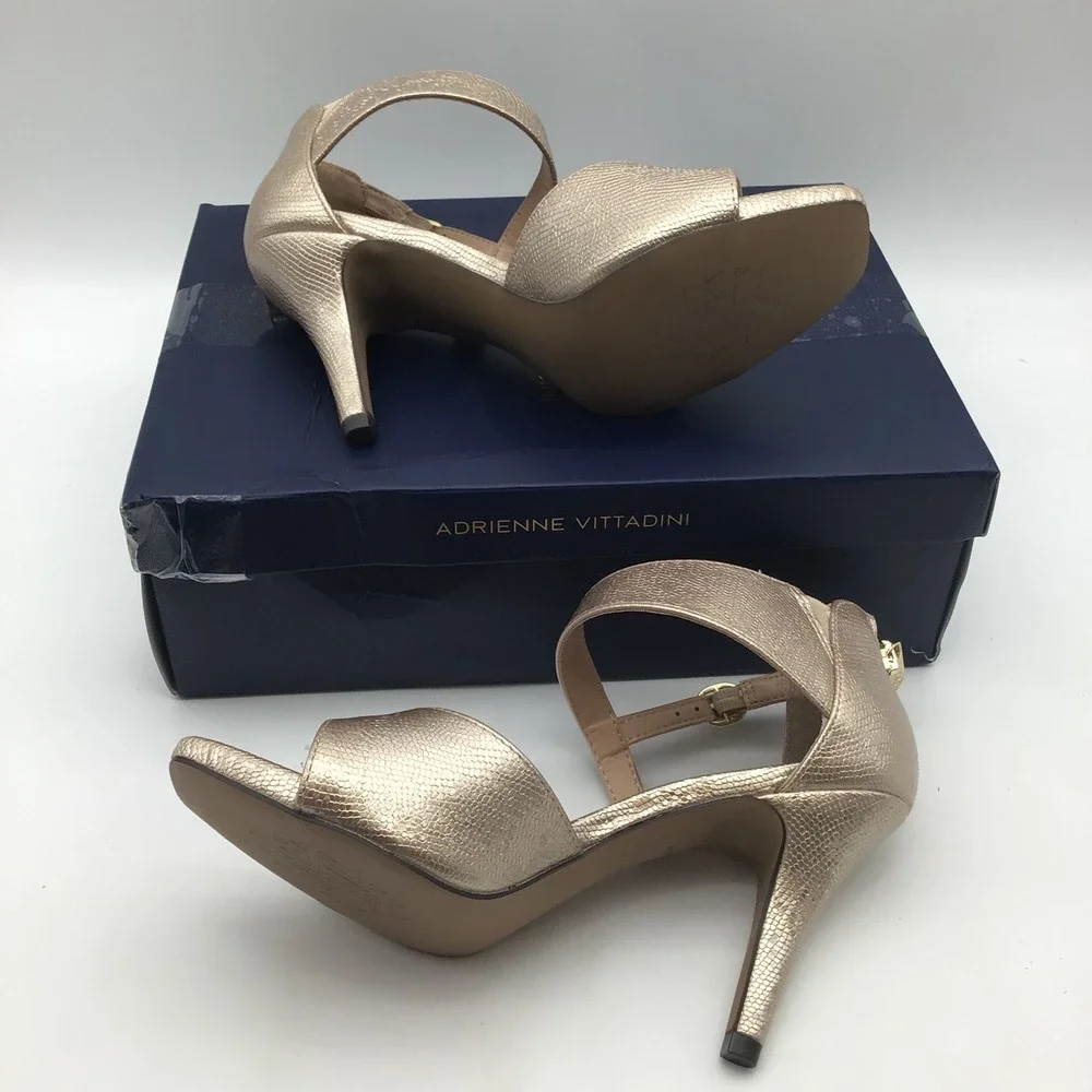 Adrienne‎ Vittadini Xciting Platino Metallic Lizard Print Heels Size 7.5 M NEW
